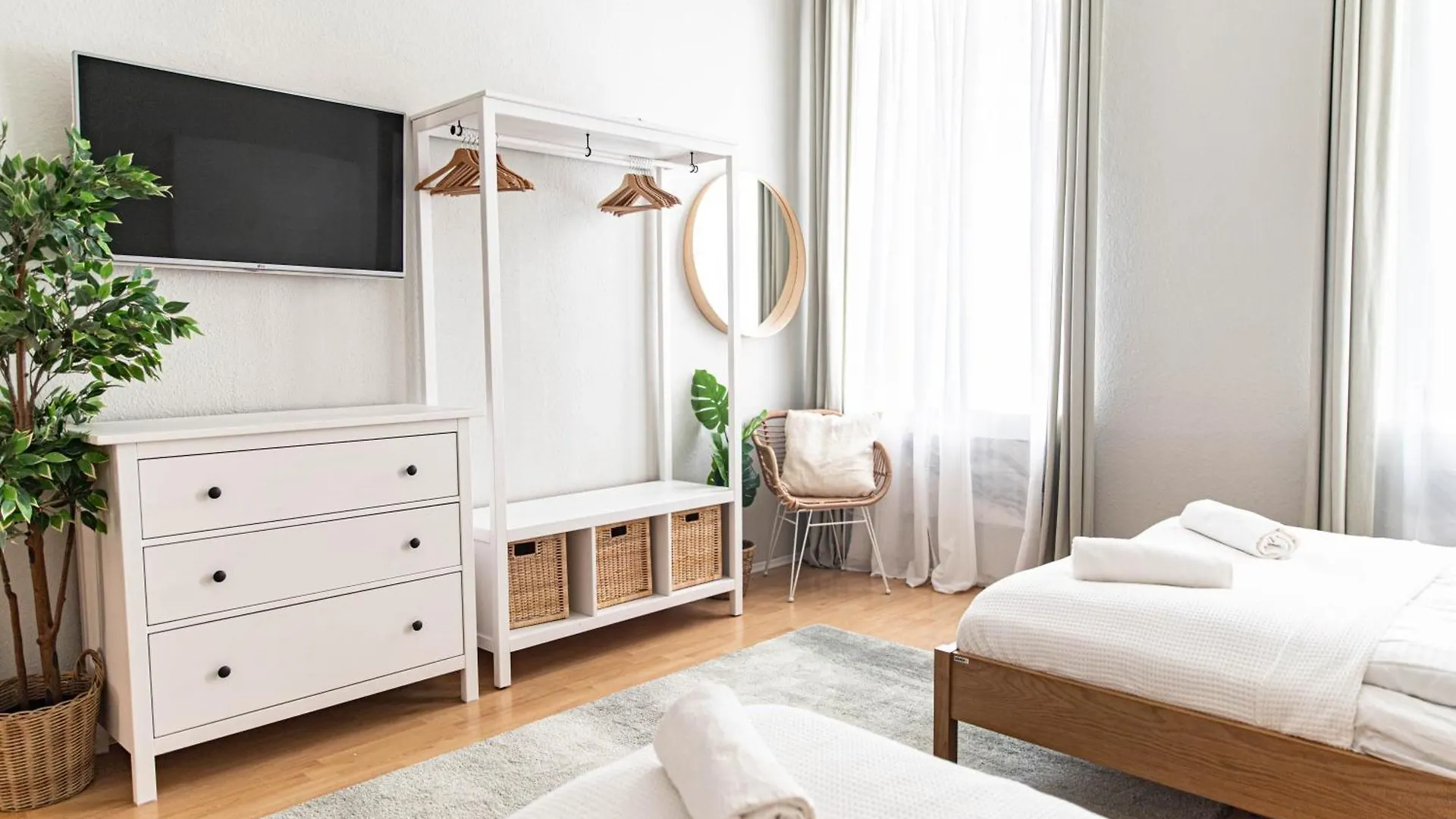 Spacious Apartment, 3 Min To U1 Reumannplatz Wiedeń