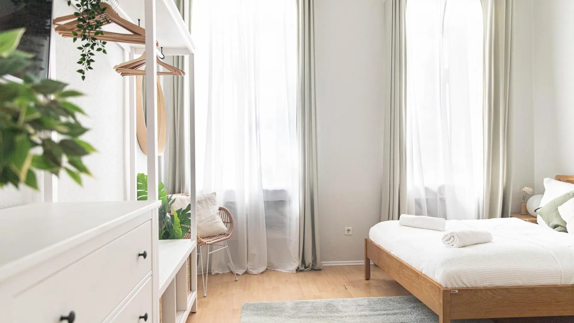 Spacious Apartment, 3 Min To U1 Reumannplatz Wiedeń Apartament