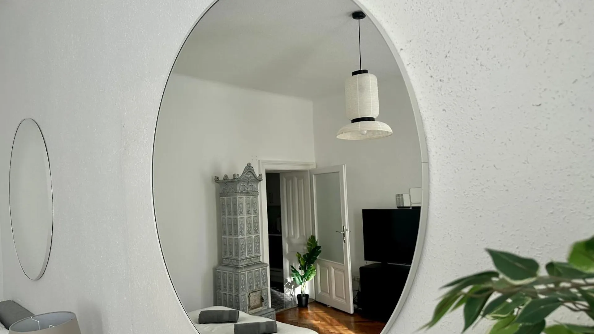 Appartamento Spacious Apartment, 3 Min To U1 Reumannplatz Vienna