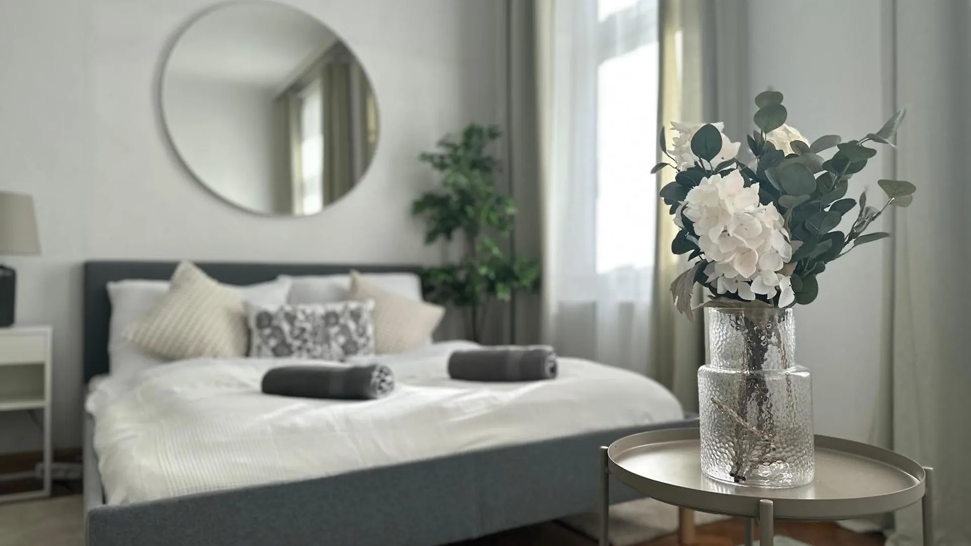 Spacious Apartment, 3 Min To U1 Reumannplatz Vienna